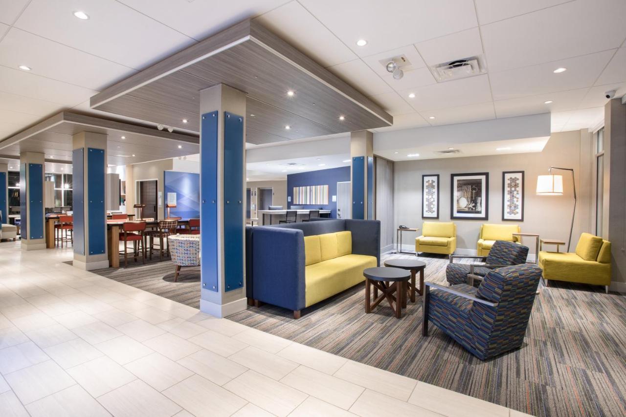 Holiday Inn Express & Suites - Denver Ne - Brighton By Ihg Экстерьер фото