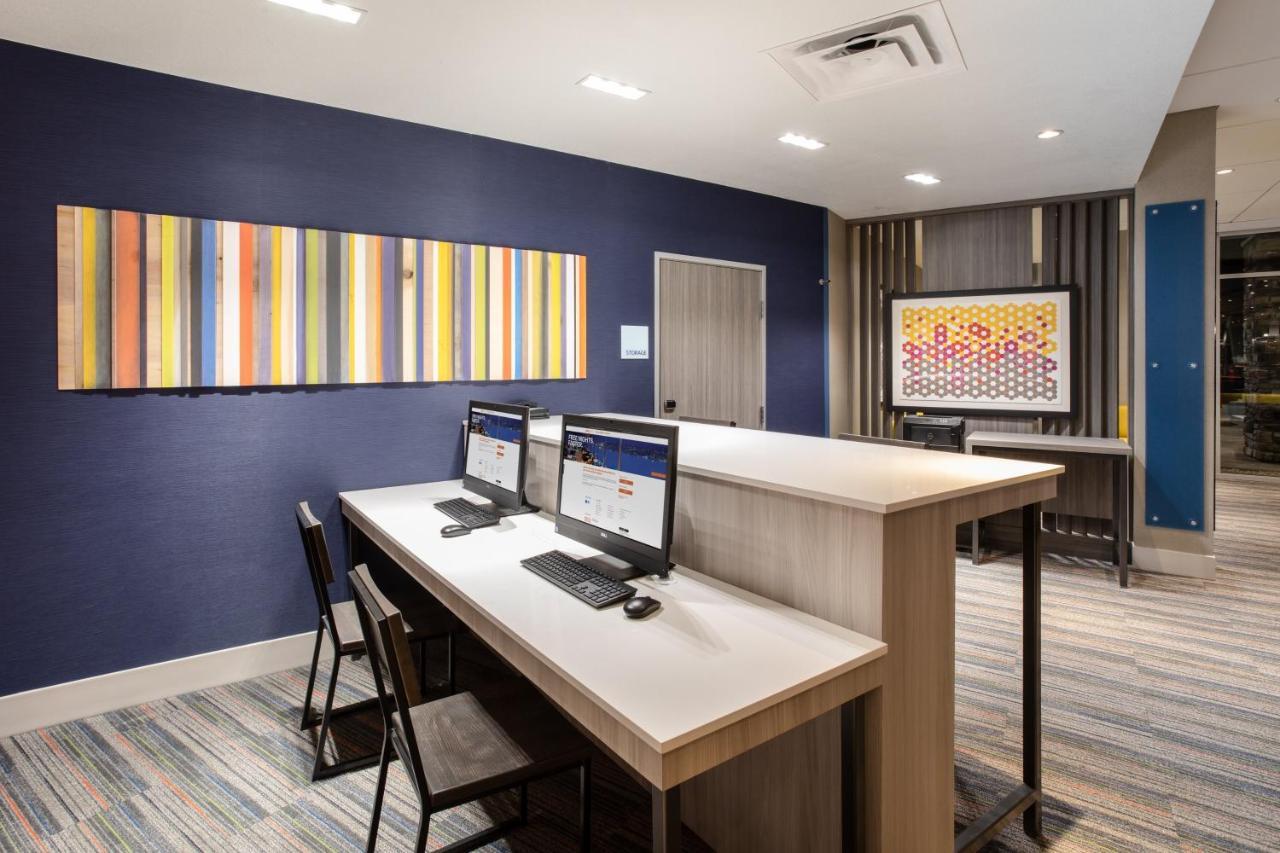 Holiday Inn Express & Suites - Denver Ne - Brighton By Ihg Экстерьер фото